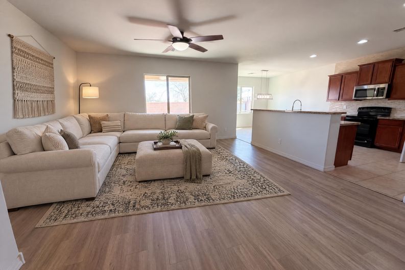 Photo 3 of 40 of 7025 S 251st Dr, Buckeye, AZ