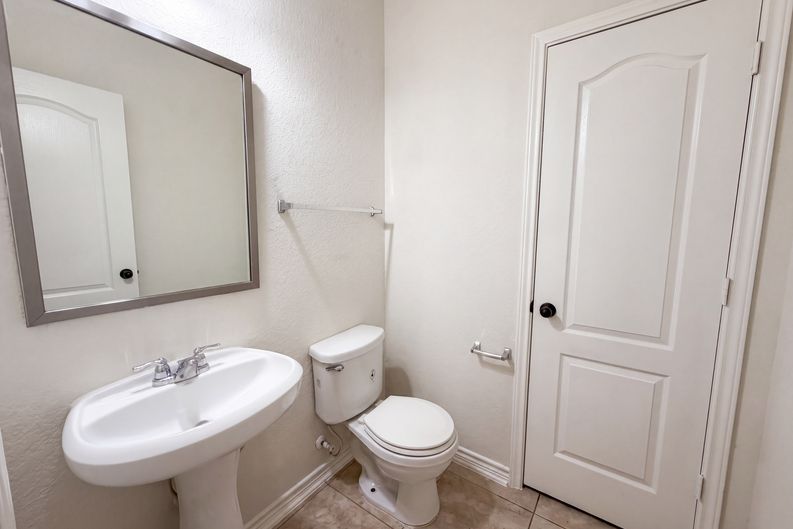 Photo 19 of 21 of 2100 Brandywine Dr, New Braunfels, TX