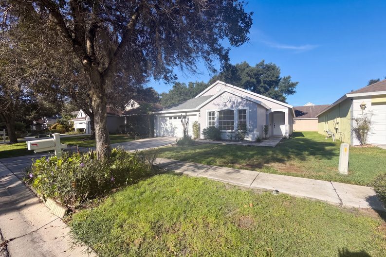 Photo 29 of 34 of 16005 Stags Leap Dr, Lutz, FL
