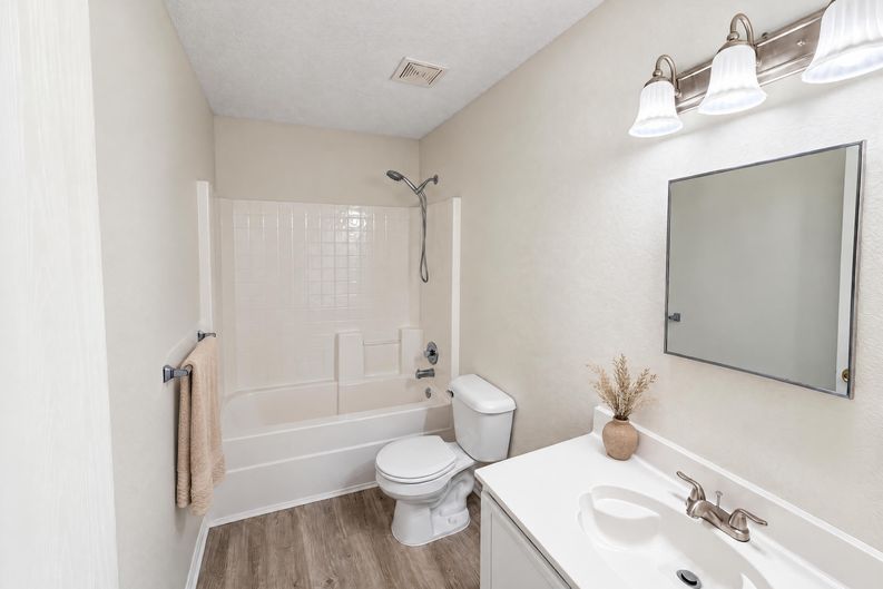 Photo 17 of 22 of 2708 White Oak Dr, Little Elm, TX