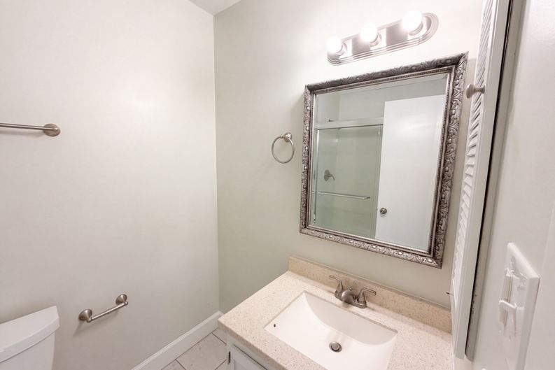 Photo 9 of 17 of 704 Green Ridge Dr, Raleigh, NC