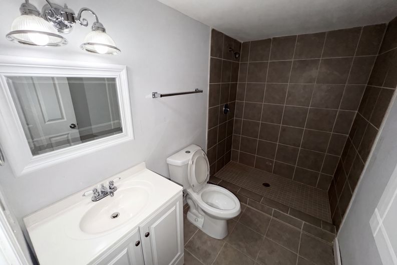 Photo 15 of 26 of 2336 Nesbitt Dr NE, Brookhaven, GA