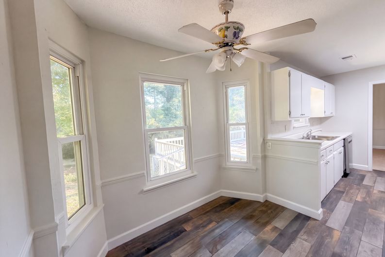 Photo 7 of 26 of 206 Ohara Dr, Albertville, AL