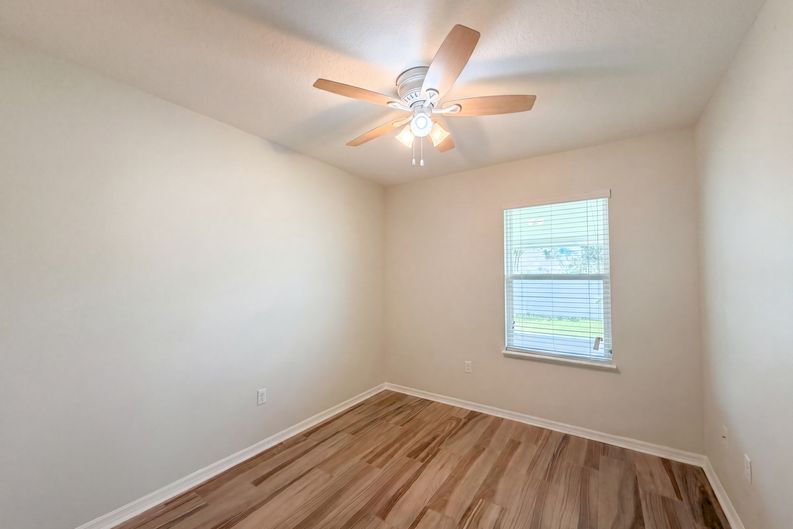 Photo 12 of 24 of 1048 Bethpage Rd, Auburndale, FL