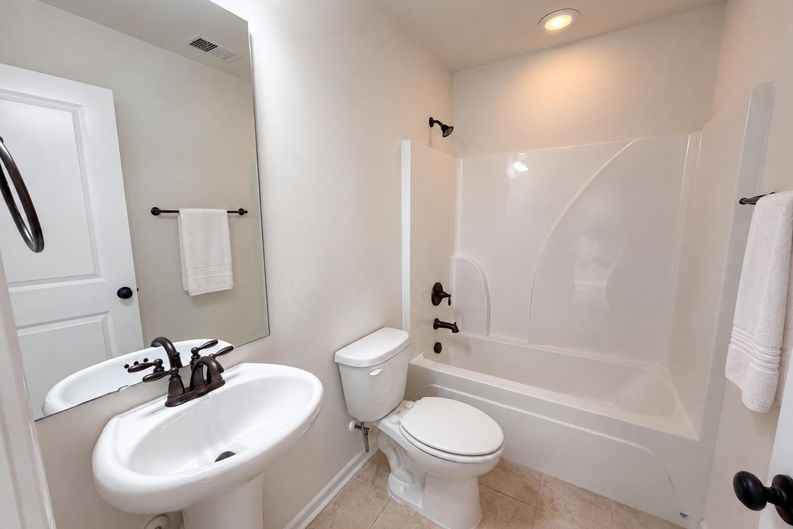Photo 17 of 22 of 317 Whispering Breeze Ln, Summerville, SC