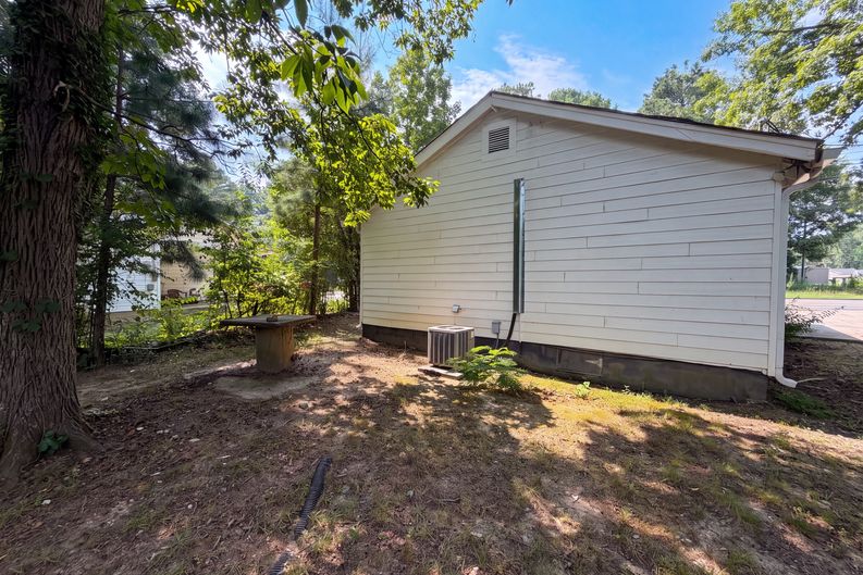 Photo 21 of 22 of 1313 Eastbrook Rd SE, Dalton, GA