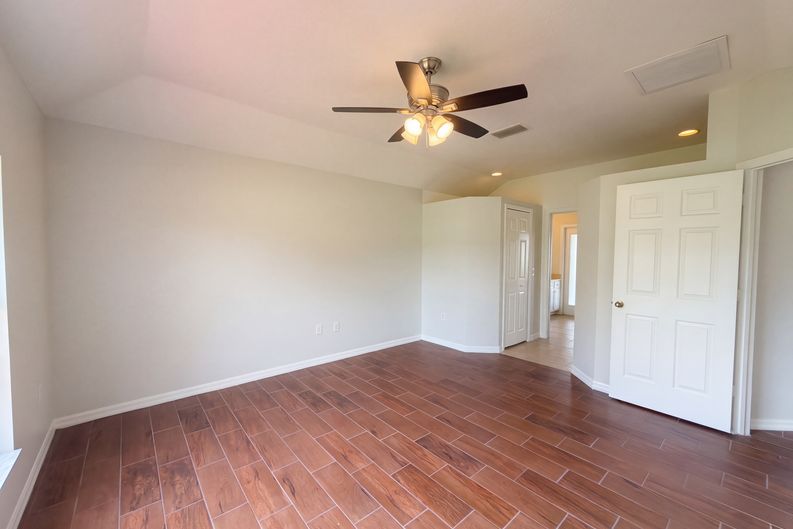 Photo 13 of 25 of 2062 Dalton Ave, Deltona, FL