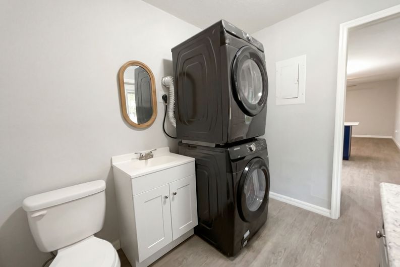 Photo 11 of 21 of 806 Wedgewood Dr, Mount Dora, FL