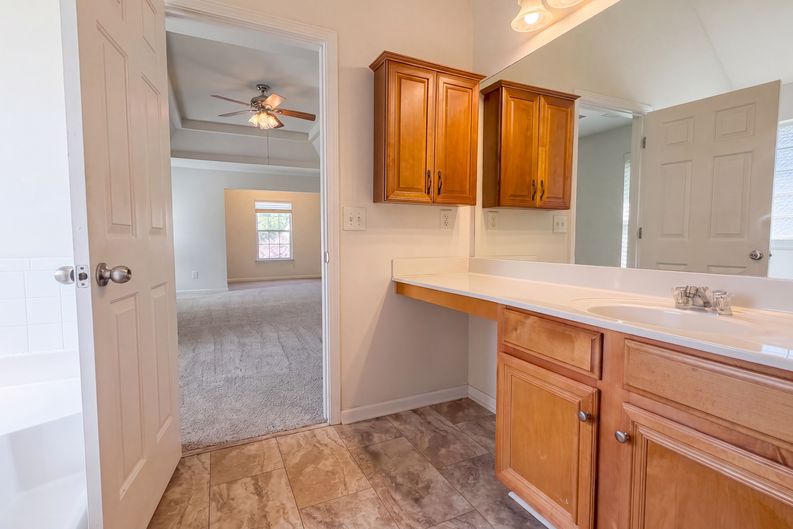 Photo 14 of 25 of 330 Oxnard Cir SW, Atlanta, GA
