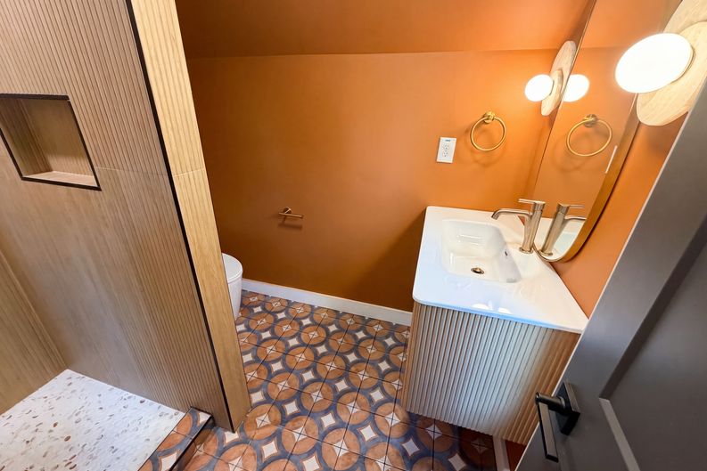 Photo 12 of 28 of 492 Algene St, Lake Orion, MI