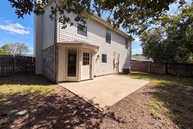 Photo 24 of 27 of 4300 Windwillow Ct, Fort Worth, TX