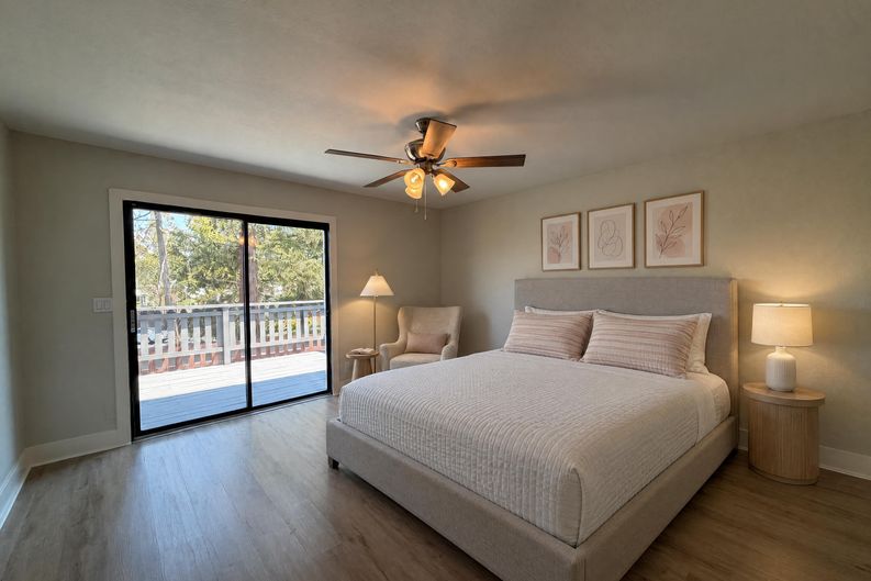 Photo 10 of 46 of 6005 La Castana Way, Sacramento, CA
