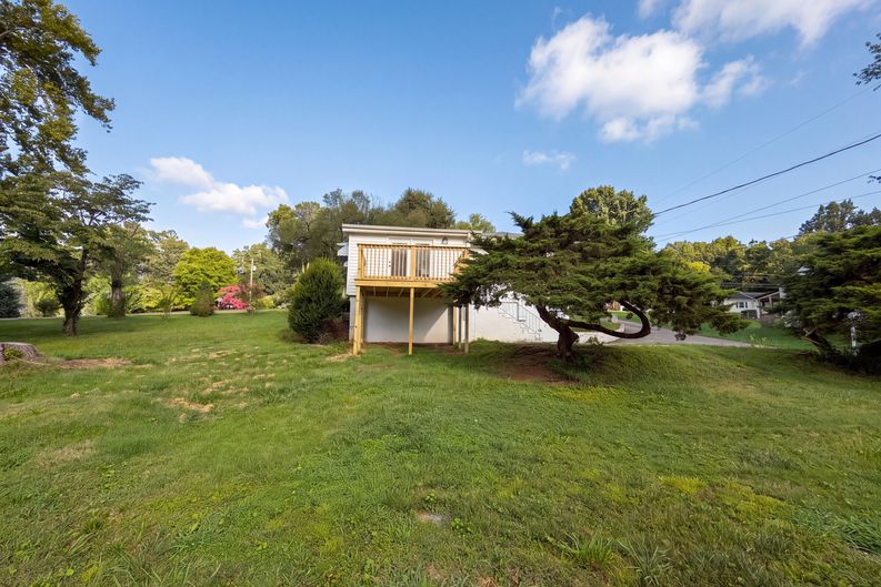 Photo 5 of 20 of 612 Victor Dr, Knoxville, TN