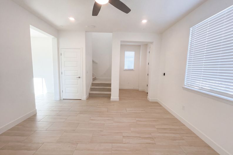 Photo 8 of 27 of 7962 Carraway Dr, Antelope, CA