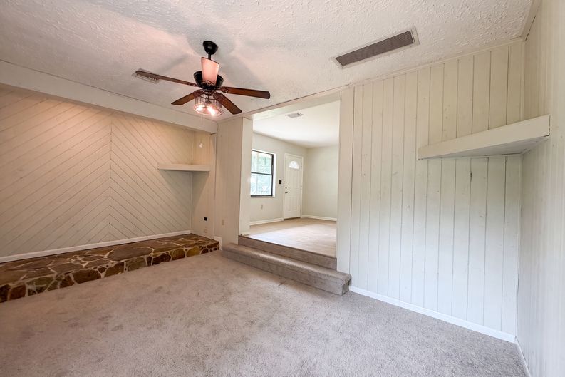 Photo 8 of 22 of 2630 SE 8th Ave, Ocala, FL
