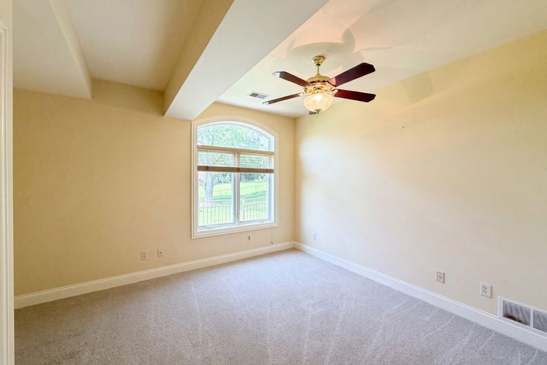 Photo 19 of 38 of 7087 Bridgetown Rd, Cincinnati, OH