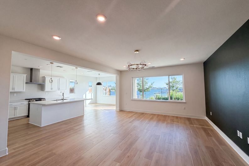 Photo 3 of 50 of 2743 Irish Meadow Way, Lathrop, CA
