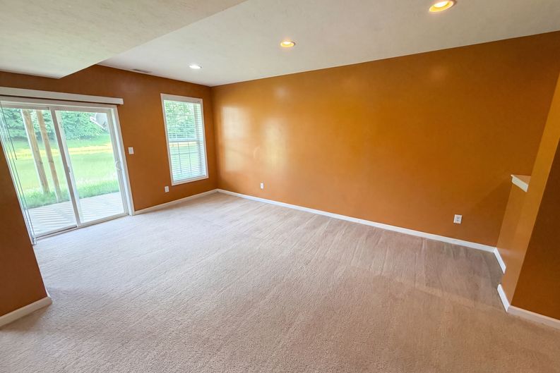 Photo 9 of 43 of 7212 Maple Bluff Pl, Indianapolis, IN
