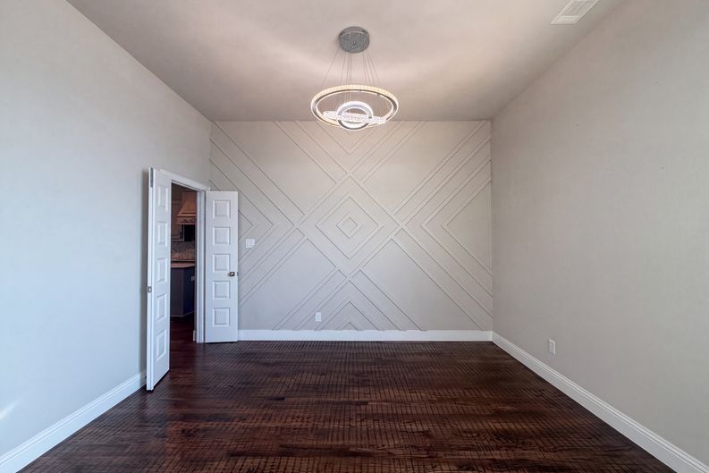 Photo 6 of 46 of 1208 Redbud St, Howe, TX