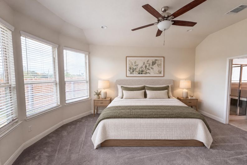 Photo 4 of 18 of 306 Duroc Dr, Hutto, TX