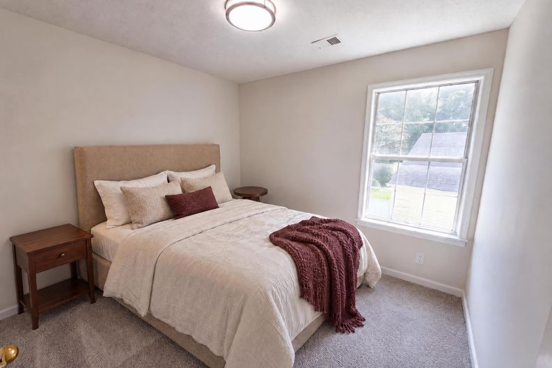 Photo 13 of 21 of 1337 Parkside Club Dr, Lawrenceville, GA