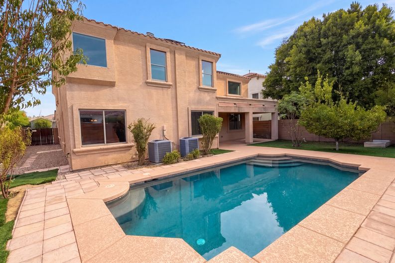 Photo 5 of 47 of 17641 W Valentine St, Surprise, AZ