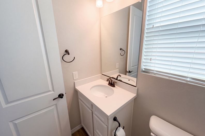Photo 11 of 55 of 4511 N 93rd Dr, Phoenix, AZ