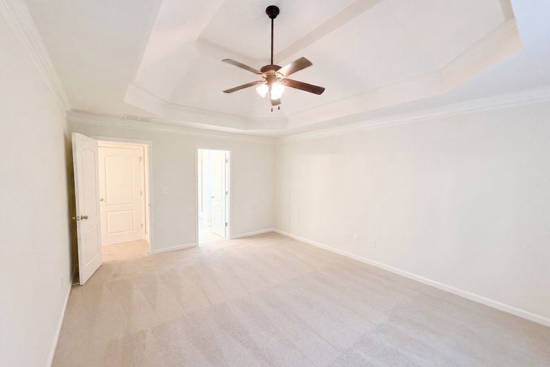 Photo 4 of 27 of 1412 White Oak Trce, Loganville, GA