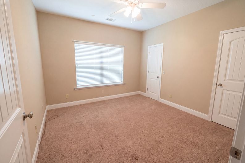 Photo 13 of 20 of 109 Corene Ave, Glennville, GA