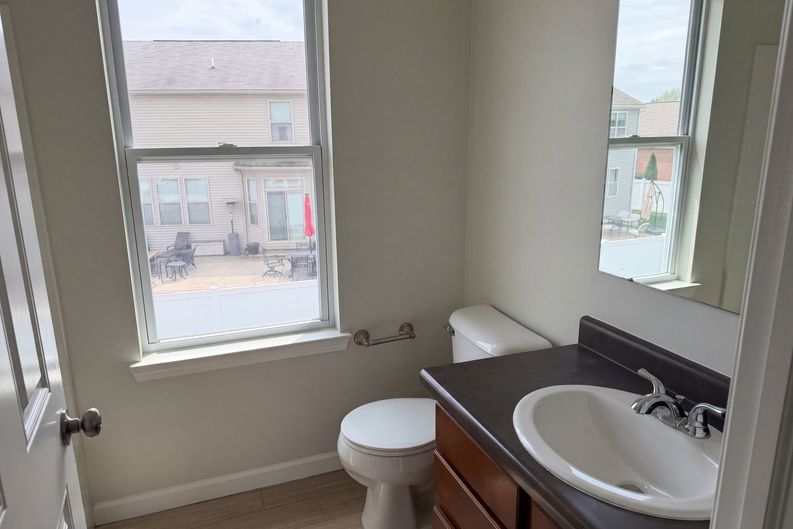 Photo 19 of 44 of 42824 Greystone Dr, Sterling Heights, MI
