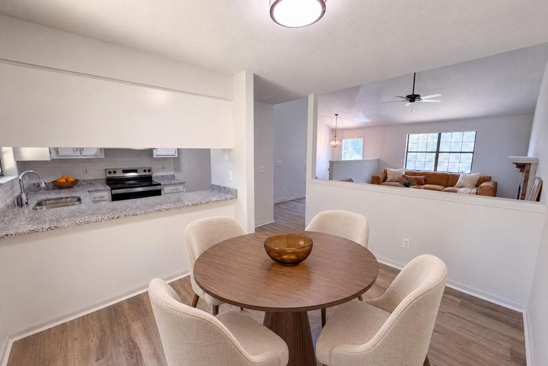 Photo 6 of 29 of 8911 Quail Run Dr, Chattanooga, TN