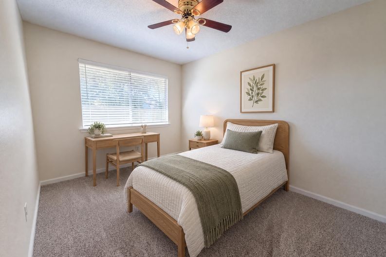 Photo 20 of 32 of 4519 Spinks Creek Ln, Spring, TX