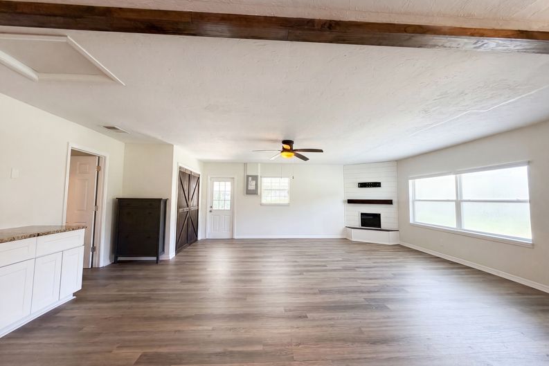 Photo 10 of 34 of 2805 105th St E, Palmetto, FL