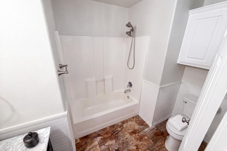 Photo 13 of 21 of 9002 Barracuda Dr, Texas City, TX