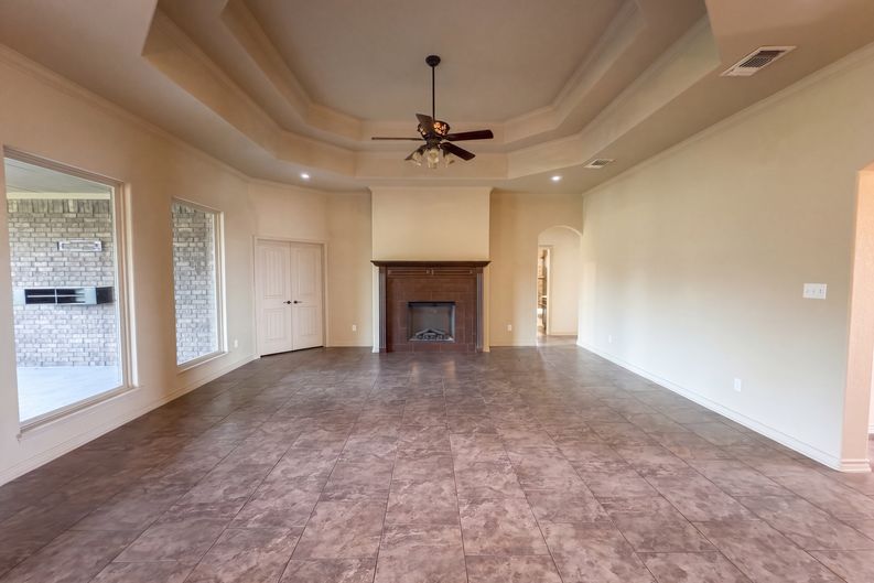 Photo 3 of 20 of 206 County Road 4774, Kempner, TX