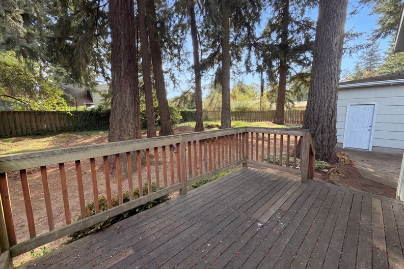 Photo 14 of 15 of 11500 SE Hawthorne St, Portland, OR