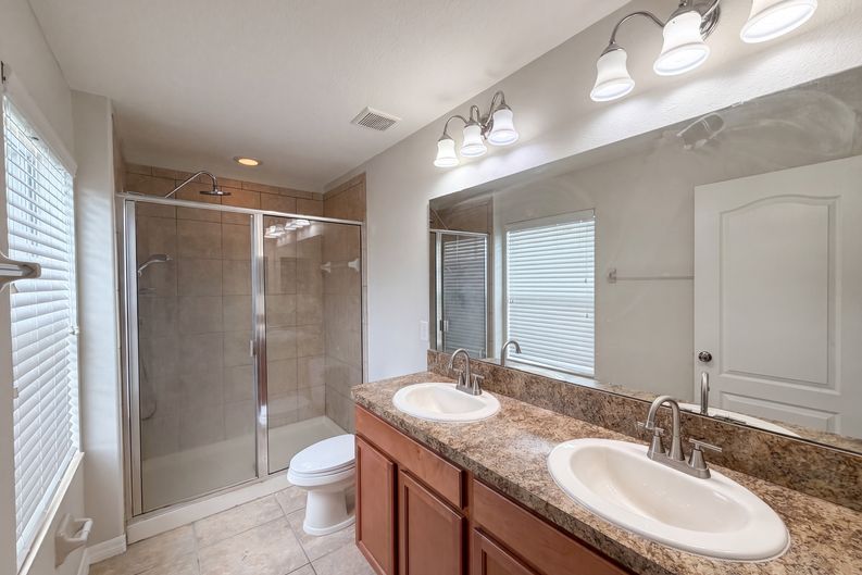 Photo 13 of 26 of 1308 Seburn Rd, Apopka, FL