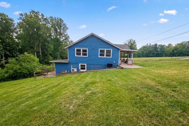 Photo 5 of 19 of 3209 Swan Pl, Lynchburg, VA