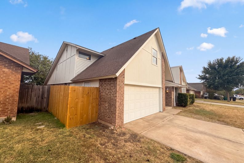 Photo 28 of 31 of 8405 NW 109th St, Oklahoma City, OK