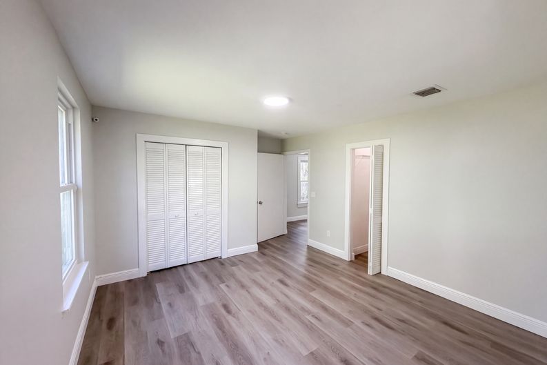 Photo 11 of 31 of 802 Massachusetts Ave, Saint Cloud, FL