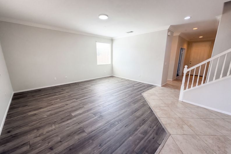 Photo 3 of 41 of 29495 Glenhurst Cir, Menifee, CA