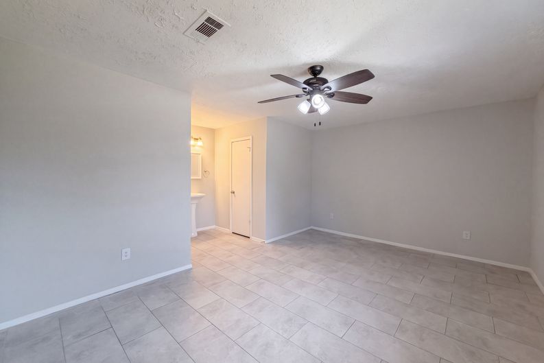 Photo 26 of 31 of 23110 Pennsgrove Rd, Spring, TX