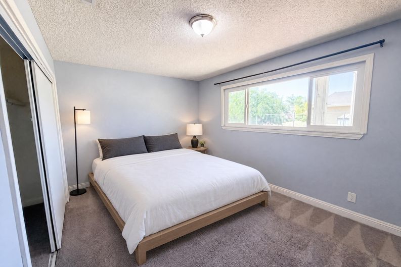 Photo 10 of 17 of 15929 La Verida Dr, Victorville, CA