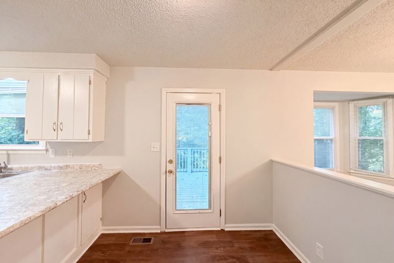Photo 7 of 20 of 166 Kirby Dr, Clarksville, TN