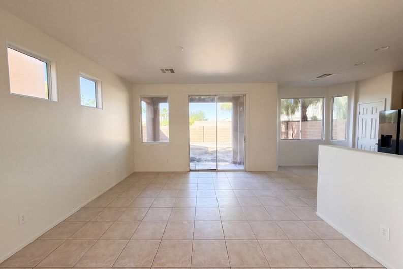Photo 3 of 22 of 5083 Sagelyn St, Las Vegas, NV