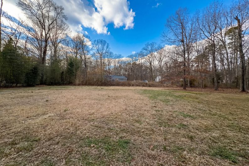 Photo 6 of 19 of 4408 Waxhaw Indian Trail Rd, Indian Trail, NC