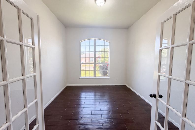Photo 6 of 19 of 507 Abu Bakar Dr, Killeen, TX