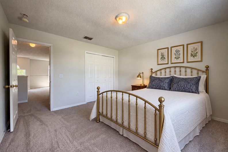 Photo 19 of 26 of 2158 Willesdon Dr W, Jacksonville, FL