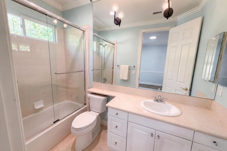 Photo 21 of 31 of 17109 Santa Cruz Ct, Yorba Linda, CA