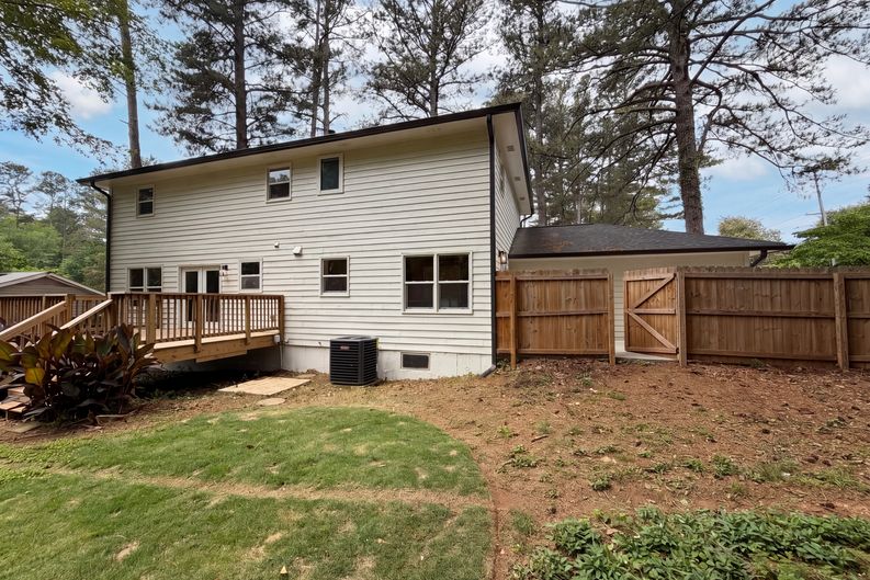 Photo 34 of 38 of 1772 Huntingford Dr, Marietta, GA